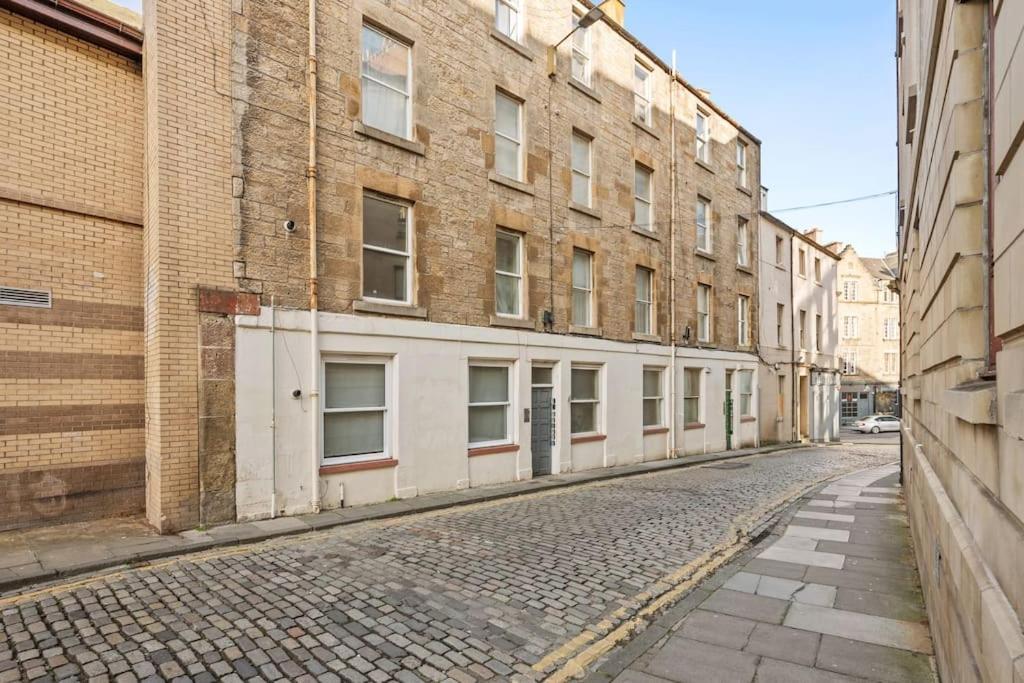 Two Bedroom Apartment-Central Edinburgh-Old Town-Licensed Екстериор снимка