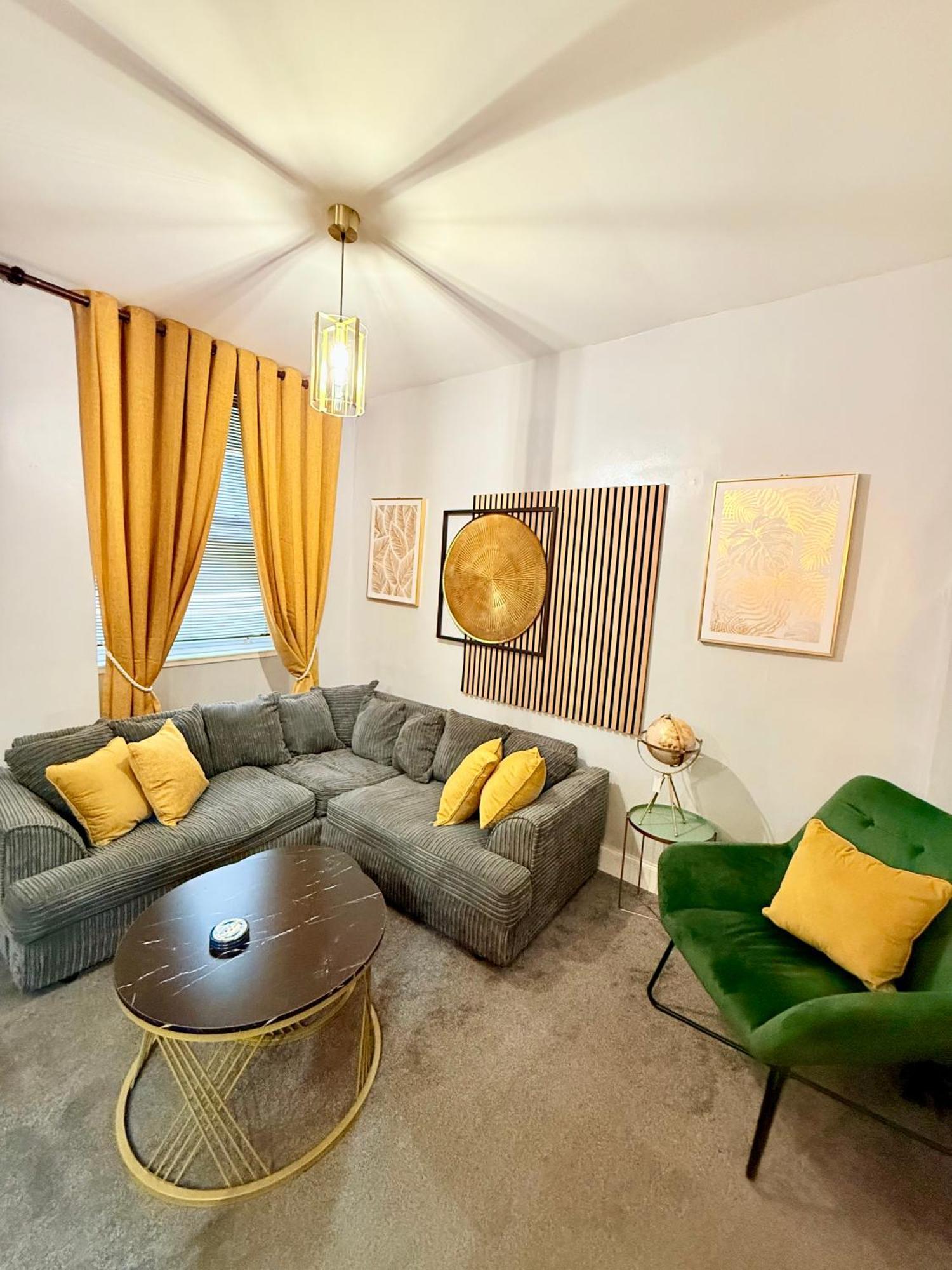 Two Bedroom Apartment-Central Edinburgh-Old Town-Licensed Екстериор снимка
