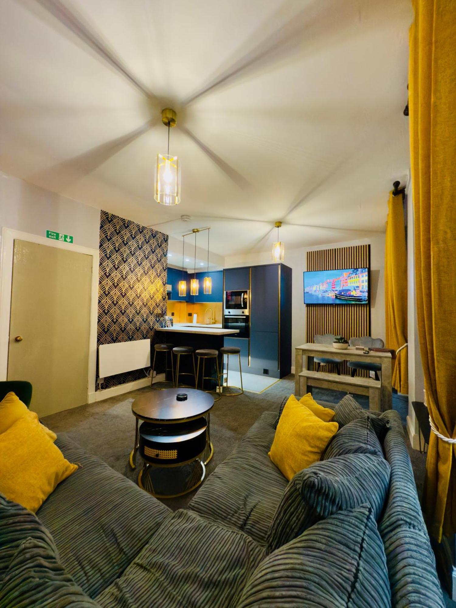 Two Bedroom Apartment-Central Edinburgh-Old Town-Licensed Екстериор снимка