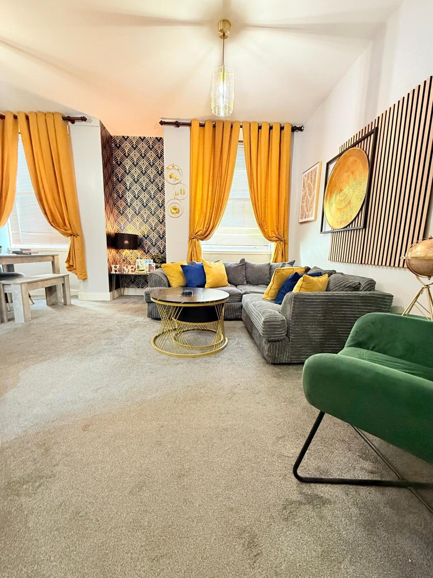 Two Bedroom Apartment-Central Edinburgh-Old Town-Licensed Екстериор снимка